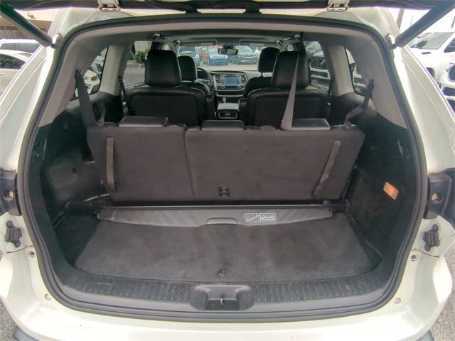 used 2019 Toyota Highlander car, priced at $20,999