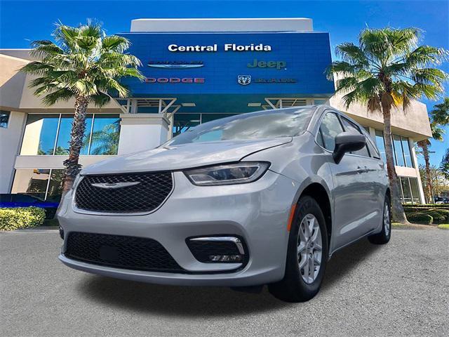 used 2023 Chrysler Pacifica car, priced at $22,999