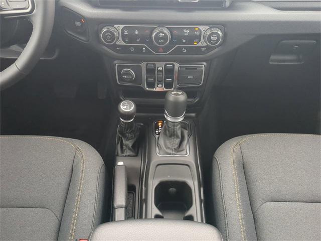 new 2025 Jeep Wrangler car, priced at $46,311
