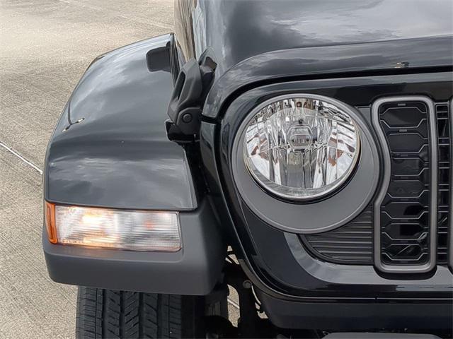 new 2025 Jeep Gladiator car, priced at $41,480
