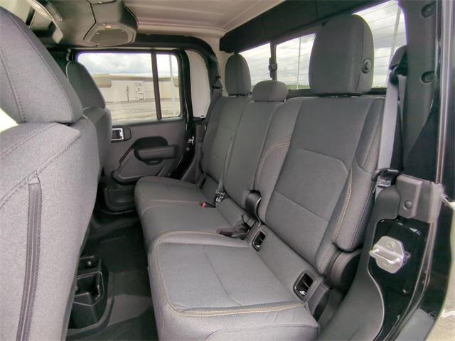 new 2025 Jeep Gladiator car, priced at $41,480