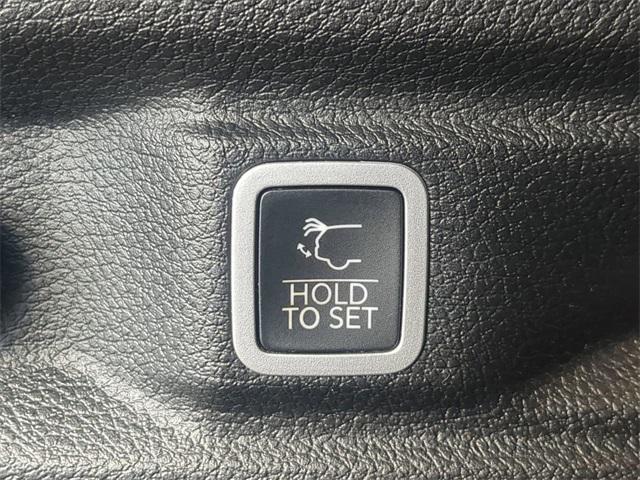 used 2021 Jeep Grand Cherokee L car, priced at $25,999