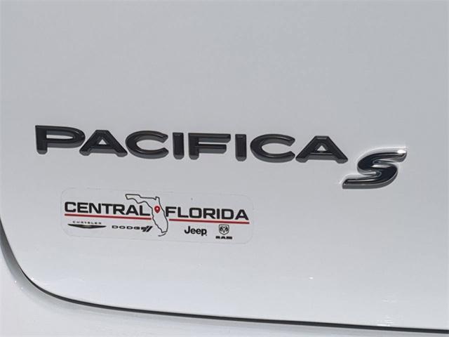 new 2024 Chrysler Pacifica car, priced at $42,737