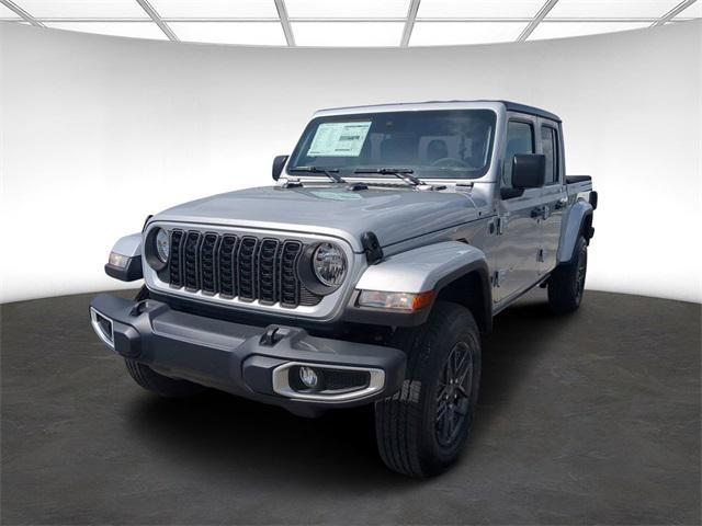 new 2024 Jeep Gladiator car, priced at $38,682