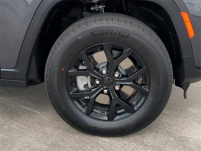 new 2025 Jeep Grand Cherokee L car, priced at $41,255