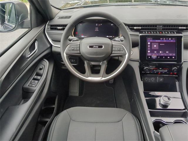 new 2025 Jeep Grand Cherokee L car, priced at $37,657