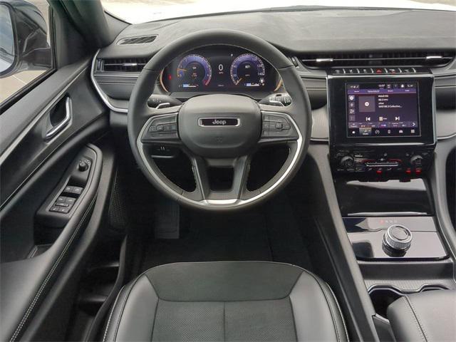new 2025 Jeep Grand Cherokee car, priced at $38,689