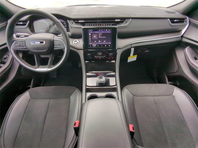 new 2025 Jeep Grand Cherokee car, priced at $38,689