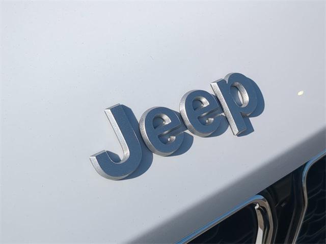 new 2025 Jeep Grand Cherokee car, priced at $40,792