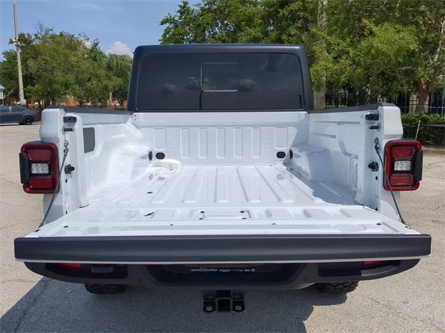 new 2025 Jeep Gladiator car, priced at $45,543