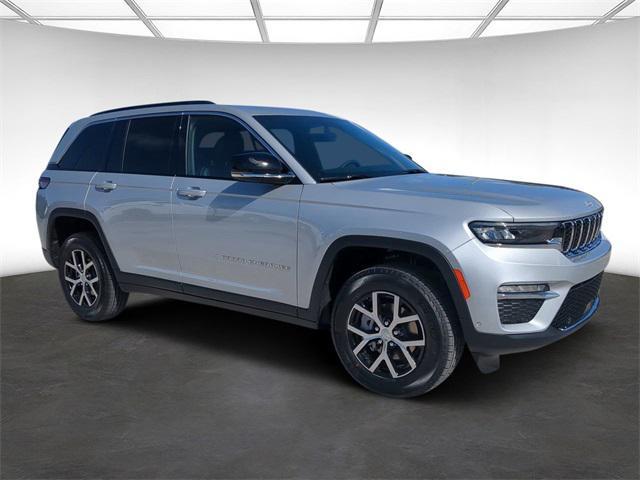 new 2024 Jeep Grand Cherokee car, priced at $42,474