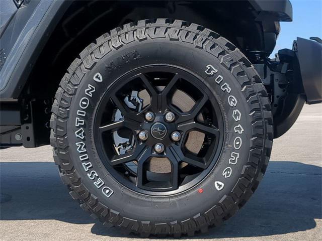new 2025 Jeep Gladiator car, priced at $47,645