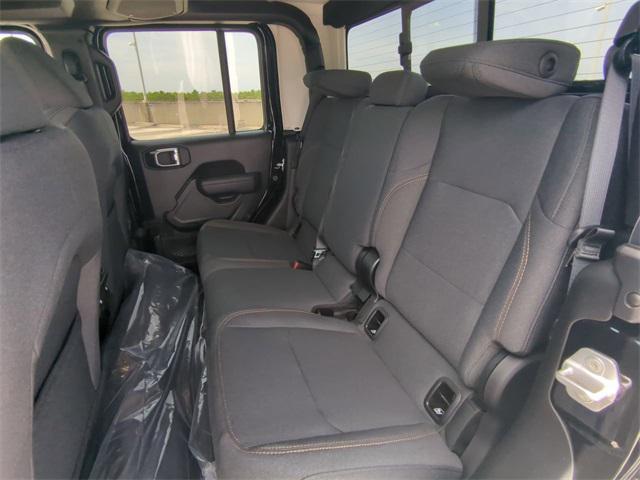new 2025 Jeep Gladiator car, priced at $42,878