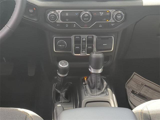 new 2025 Jeep Gladiator car, priced at $42,878