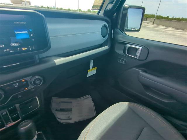 new 2025 Jeep Gladiator car, priced at $42,878