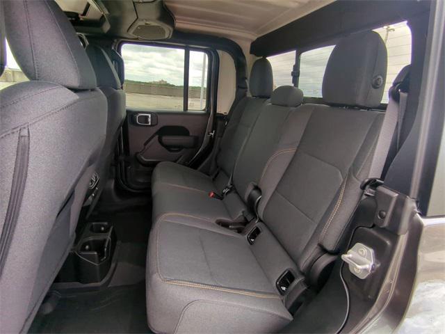 new 2025 Jeep Gladiator car, priced at $43,251