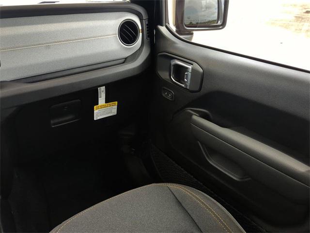 new 2025 Jeep Gladiator car, priced at $41,810