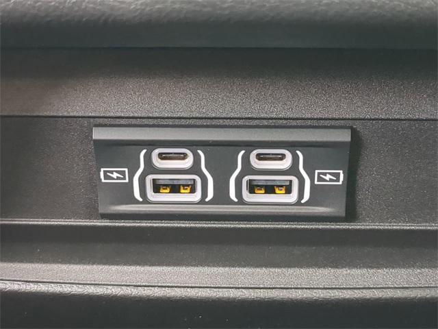 new 2025 Jeep Grand Cherokee car, priced at $38,084