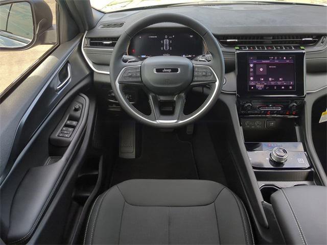 new 2025 Jeep Grand Cherokee car, priced at $38,084