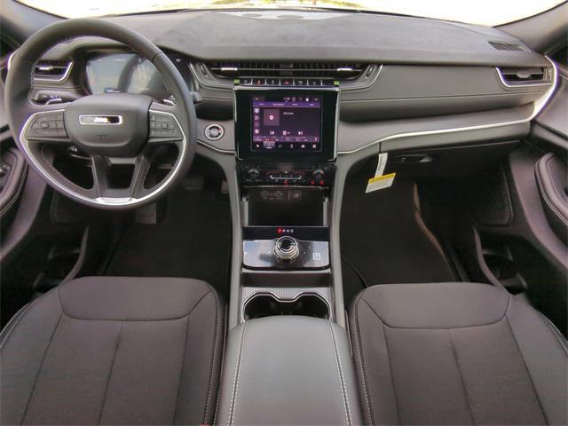 new 2025 Jeep Grand Cherokee car, priced at $38,084