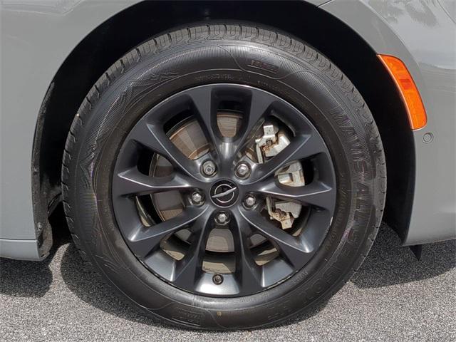 used 2021 Chrysler Pacifica car, priced at $26,499