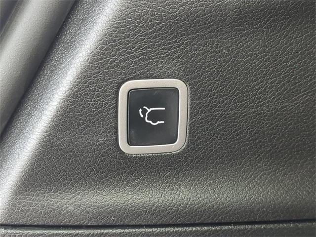 used 2021 Chrysler Pacifica car, priced at $26,499