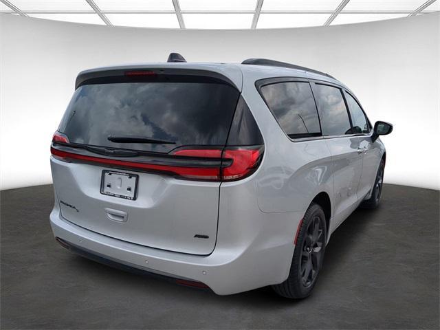 new 2024 Chrysler Pacifica car, priced at $50,959