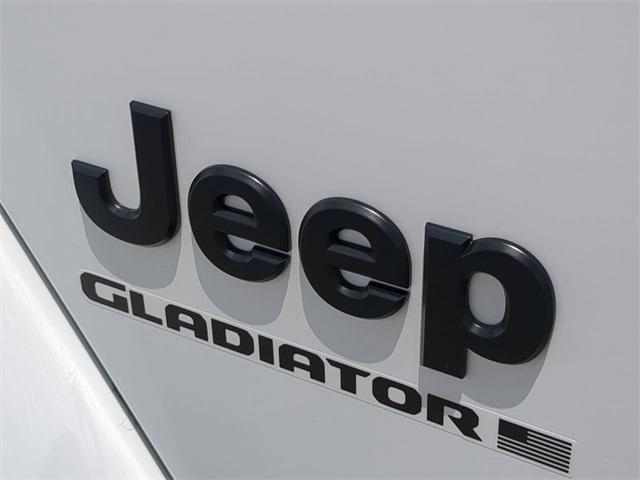 new 2025 Jeep Gladiator car, priced at $47,379