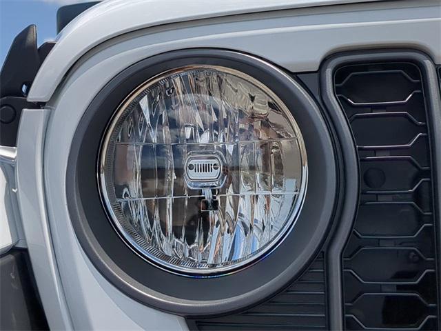 new 2025 Jeep Gladiator car, priced at $47,379