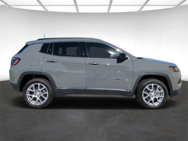 new 2024 Jeep Compass car, priced at $31,372