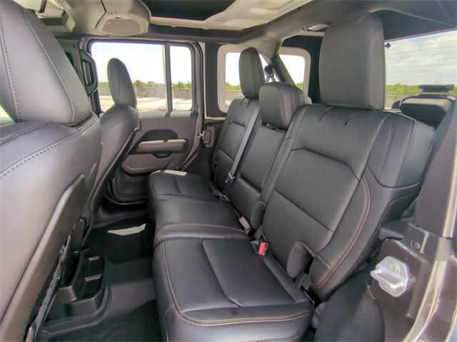 new 2025 Jeep Wrangler car, priced at $53,651