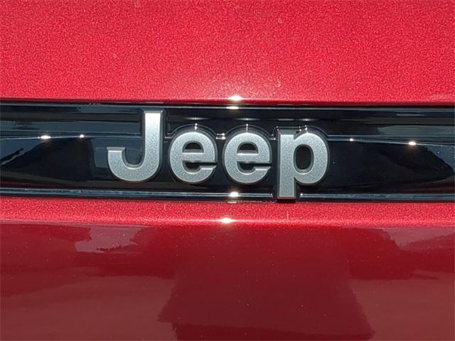 new 2024 Jeep Grand Cherokee car, priced at $40,200