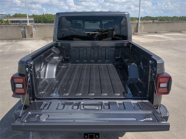 new 2025 Jeep Gladiator car, priced at $45,721