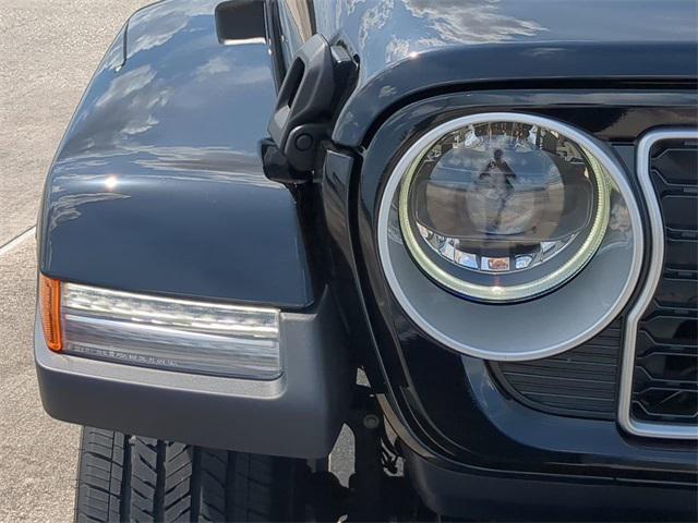 new 2025 Jeep Wrangler car, priced at $53,113