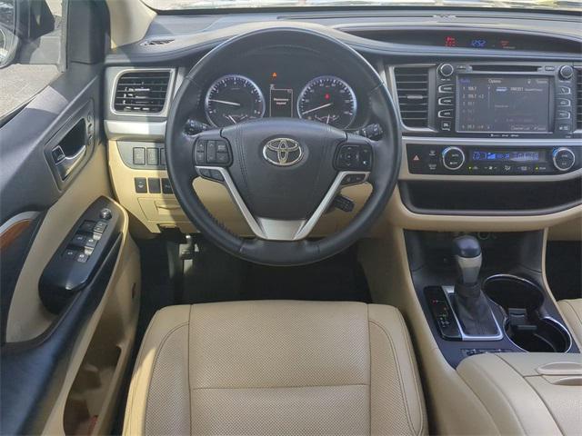 used 2017 Toyota Highlander car, priced at $16,499