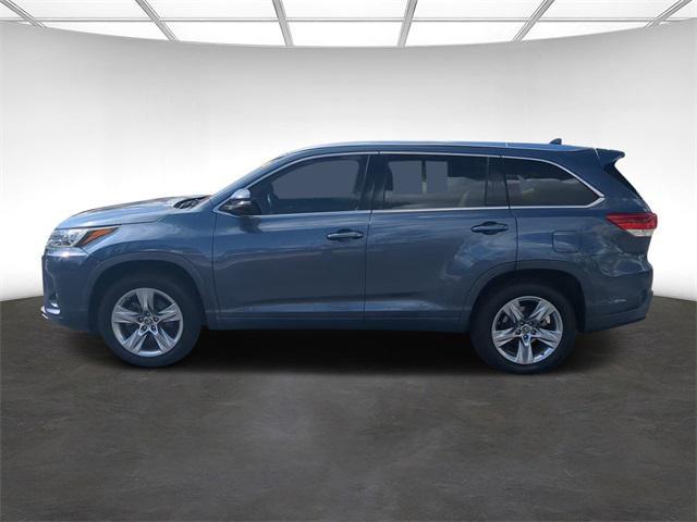 used 2017 Toyota Highlander car, priced at $16,499