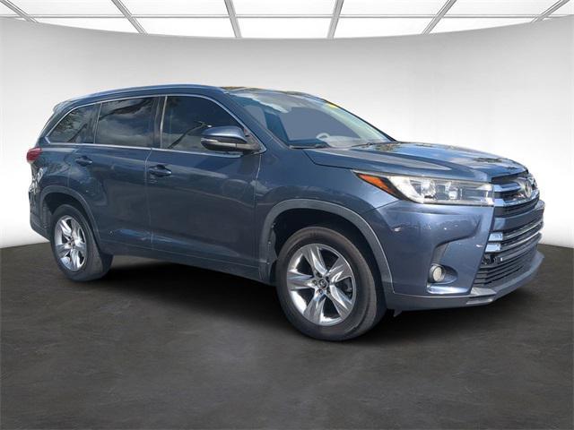 used 2017 Toyota Highlander car, priced at $16,499