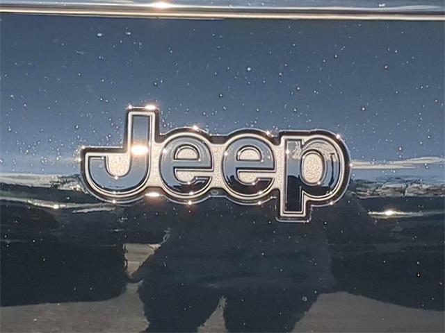 new 2025 Jeep Grand Cherokee L car, priced at $47,520