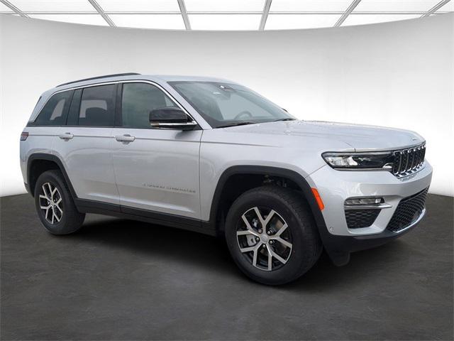 new 2024 Jeep Grand Cherokee car, priced at $45,259