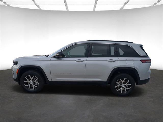 new 2024 Jeep Grand Cherokee car, priced at $45,259