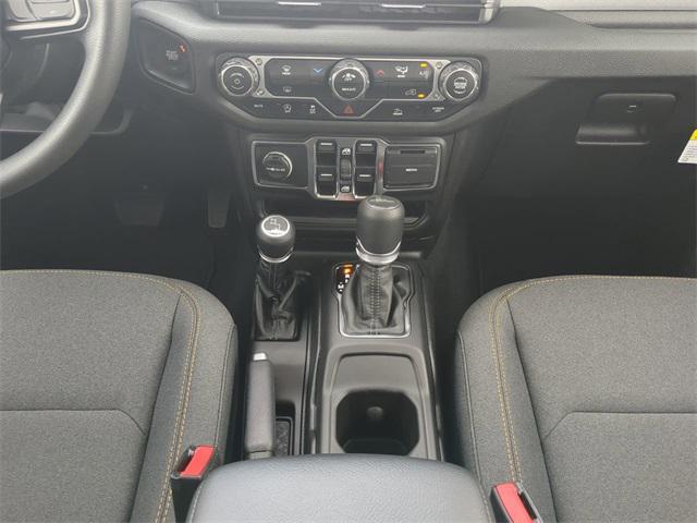 new 2025 Jeep Gladiator car, priced at $36,477