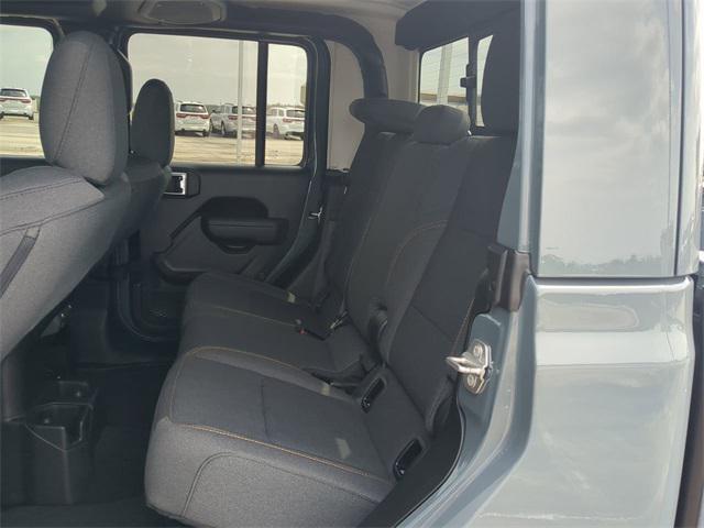 new 2025 Jeep Gladiator car, priced at $36,477