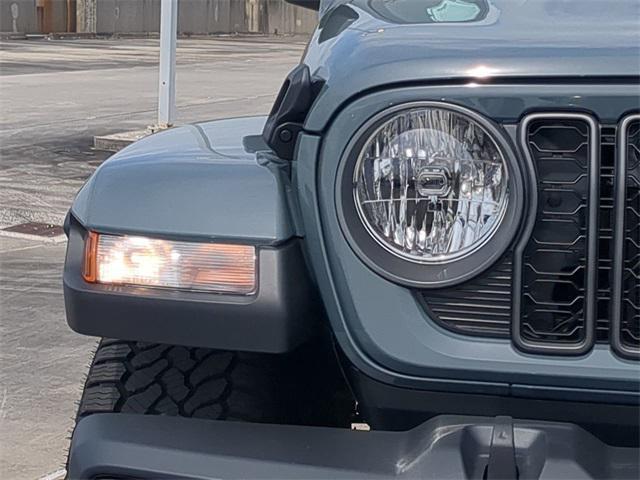 new 2025 Jeep Gladiator car, priced at $36,477