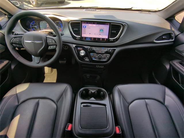 used 2023 Chrysler Pacifica Hybrid car, priced at $26,999