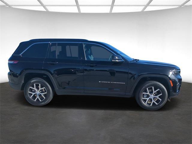 new 2024 Jeep Grand Cherokee car, priced at $42,474