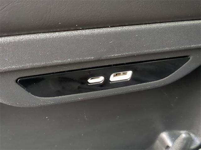 used 2024 Chrysler Pacifica car, priced at $29,999