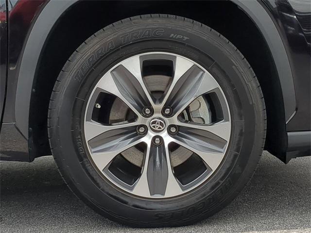 used 2021 Toyota Highlander car, priced at $30,249
