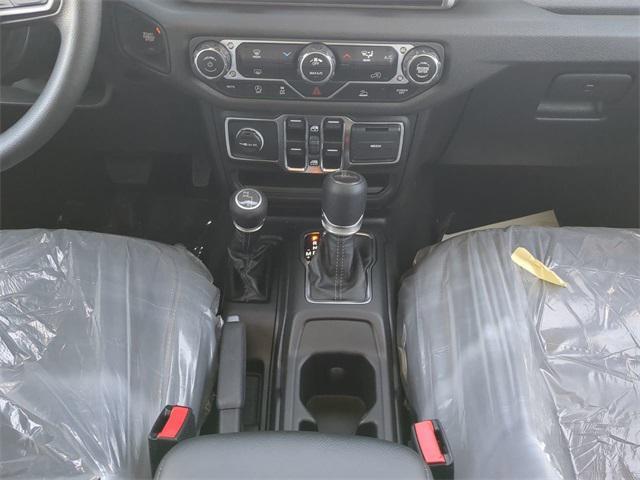 new 2025 Jeep Gladiator car, priced at $40,703
