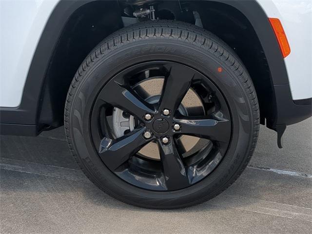 new 2025 Jeep Grand Cherokee L car, priced at $40,402