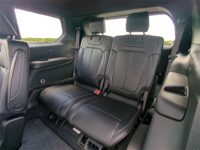 new 2025 Jeep Grand Cherokee L car, priced at $40,402